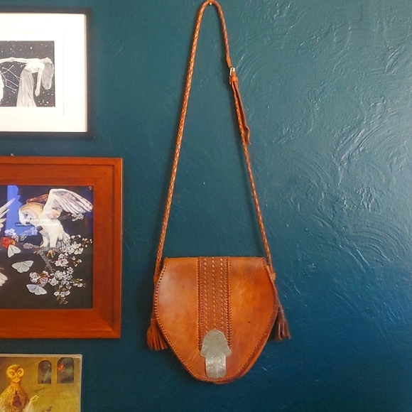 Vintage Handmade Morrocan leather purse with embossed silver detail and tassels - Picture 3 of 8